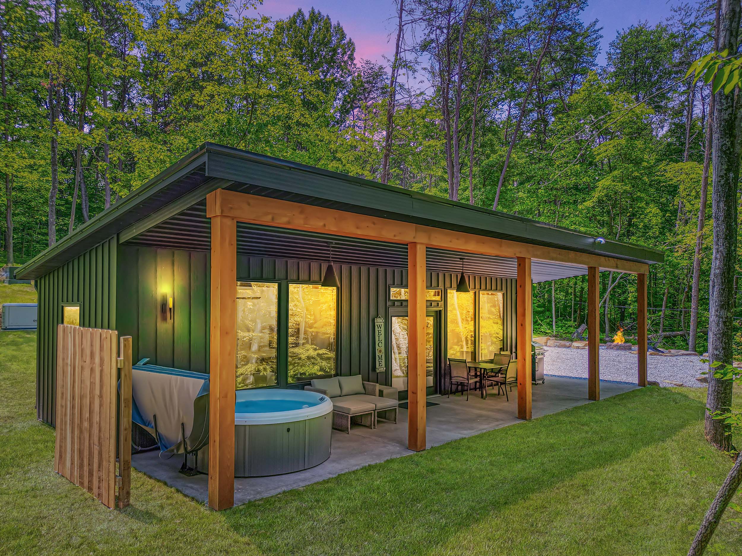 Afternoon Delight cabin at Trickle Creek in Hocking Hills