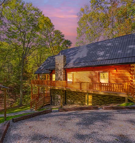 Mystic Hollow Cabin at Trickle Creek 2 story style cabin, wooded area