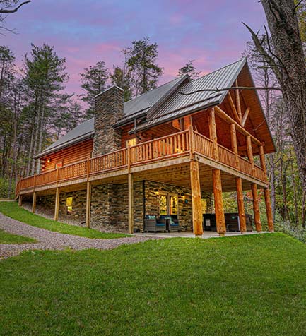 roses retreat at Trickle Creek double deck, wrap around deck, mental roof
