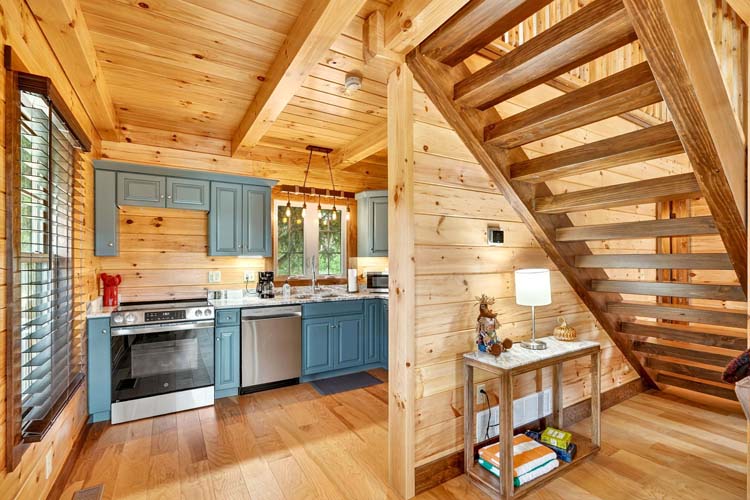 valley view cabin living area with cozy seating