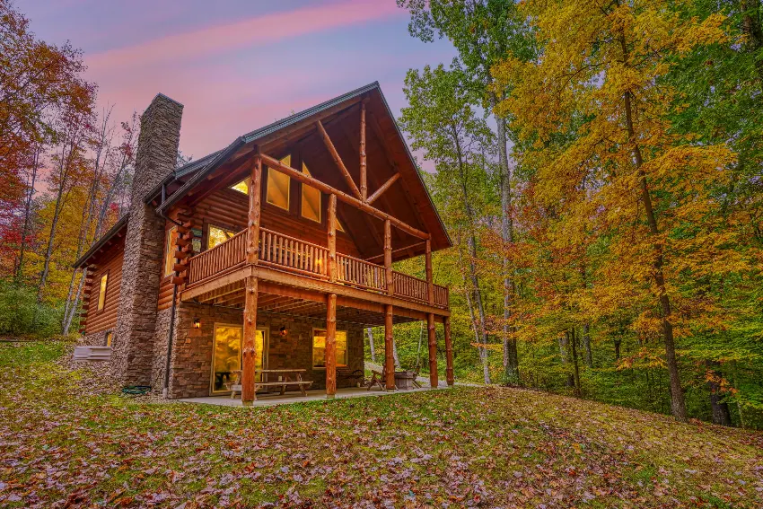 Hannah's Hideaway cabin at Trickle Creek in Hocking Hills