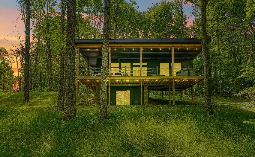 Honeymoon Hollow cabin at Trickle Creek in Hocking Hills